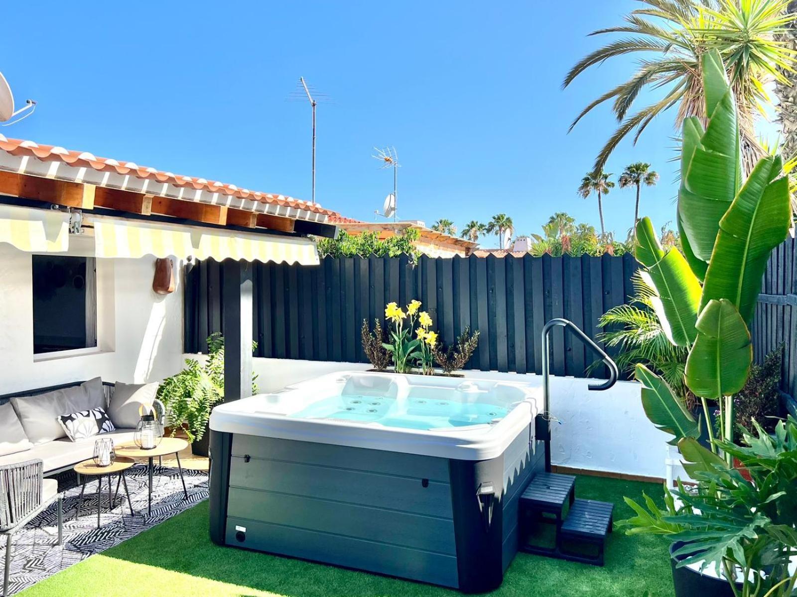Oasis Beach Holiday Home With Jacuzzi Плайя-дель-Інглес Екстер'єр фото